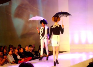  Samantha Reardon | The Signal  The show kicked off right after I arrived. The delicate umbrellas the models carried were a lovely addition to the first looks.